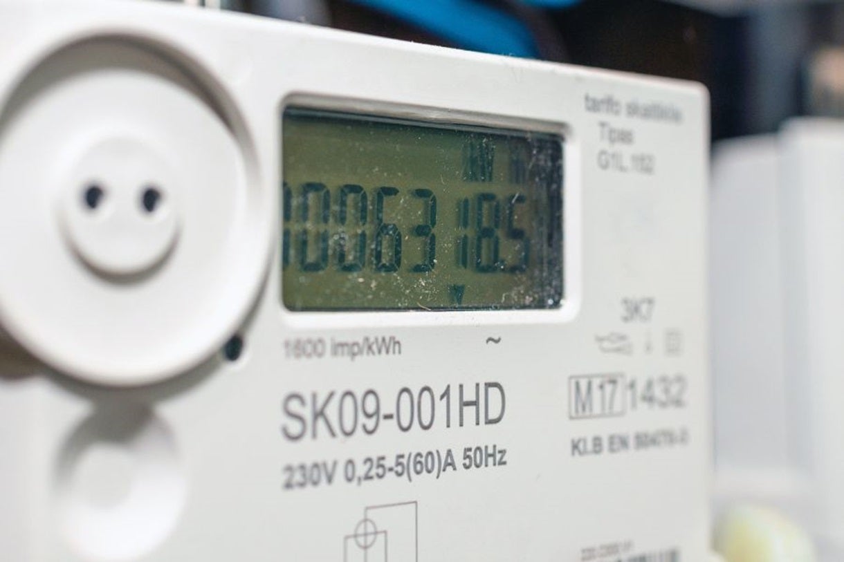 How to read a smart electric meter HomeServe